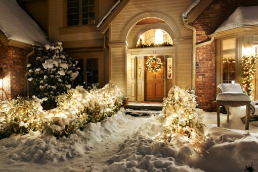 Efektowne ozdoby świąteczne na drzwiach - zobacz jak to zrobić!