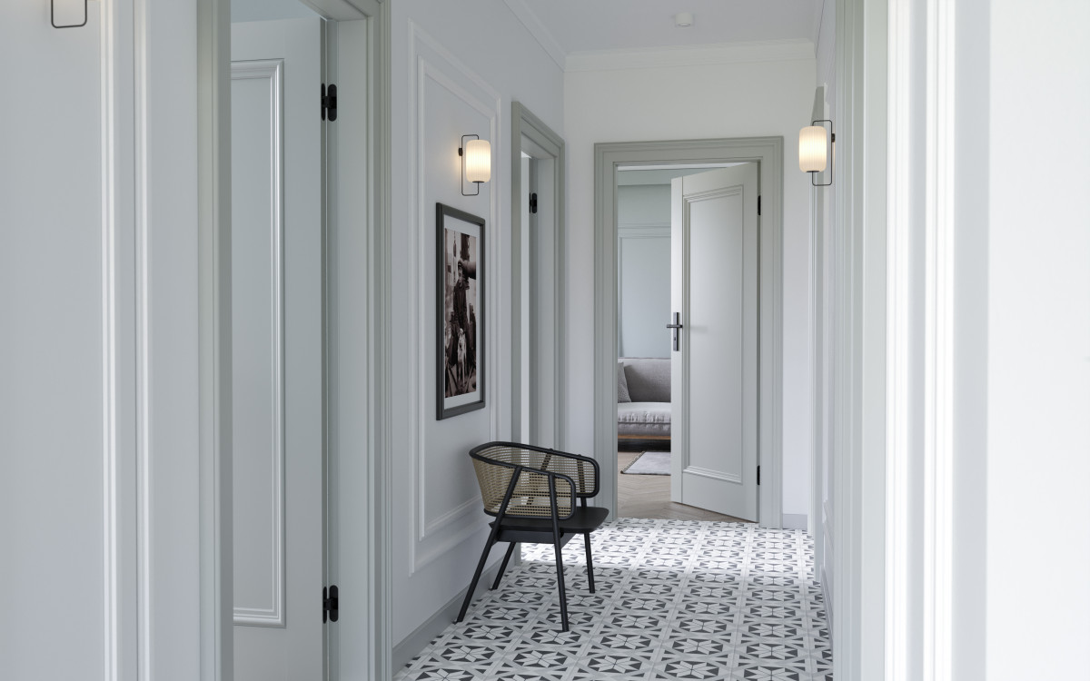 Porta ORNATO_O1_Lakier UV Premium Plus_Szary RAL 7035_Ośc. PS Elegance_pilstr Ornato_klamka Lungo Czarny